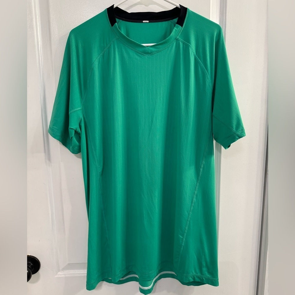 Lululemon Focus V Short Sleeve Performance Tee Kelly Green XL